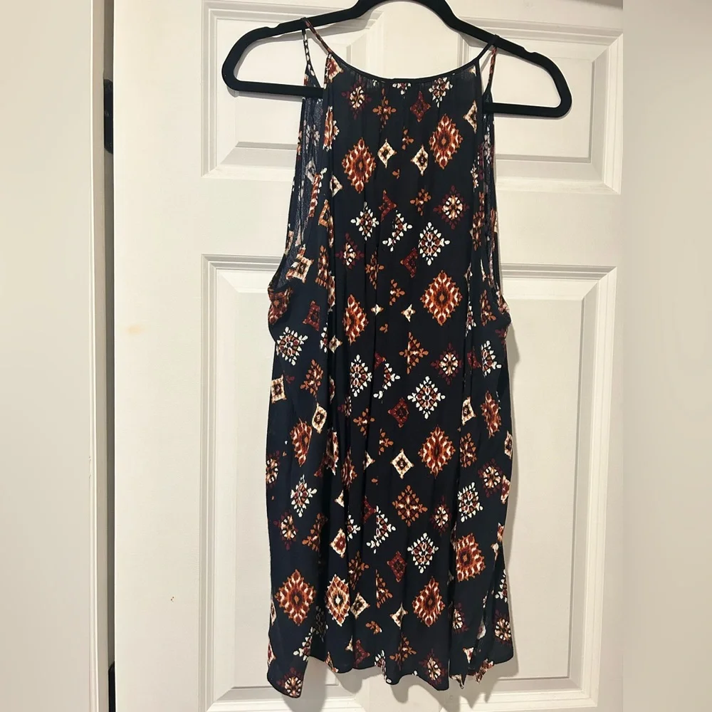 Daytrip Navy Crinkle Henley Flowy Tunic Tank Top - Picture 4 of 14